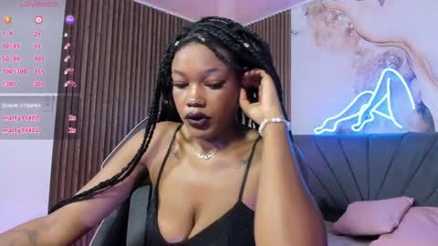 Snapshot of cristalbroke_tay chatting on 6, 6, 2026 Crystalbroke online show from 6, 6, 2026