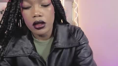 Snapshot of cristalbroke_tay chatting on 16, 7, 2026 Crystalbroke online show from 16, 7, 2026