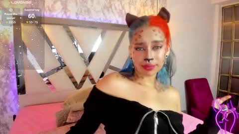 Snapshot of cristall_ravven chatting on 22, 10, 2025   online show from 22, 10, 2025