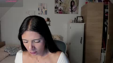 Snapshot of cristamunez chatting on 7, 7, 2026 veronika online show from 7, 7, 2026