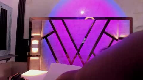 cristin  online show from 19, 4, 2026