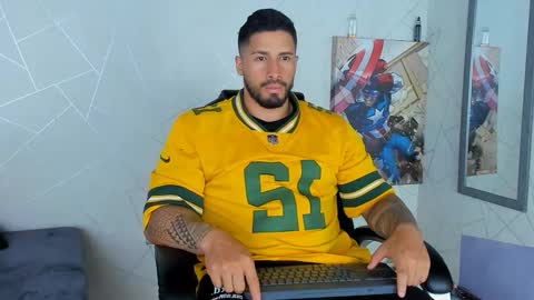 Snapshot of cristian_walker chatting on 30, 12, 2024 cristian walker online show from 30, 12, 2024
