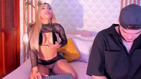 Snapshot of cristianblaze_pamelareal chatting on 15, 10, 2025 Cris  Pame online show from 15, 10, 2025