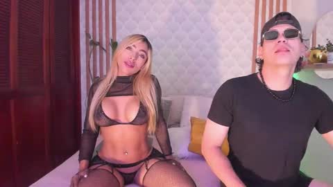 Snapshot of cristianblaze_pamelareal chatting on 17, 10, 2025 Cris  Pame online show from 17, 10, 2025