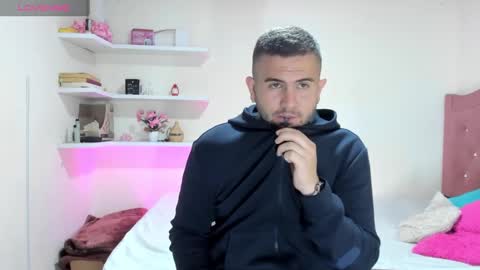 Snapshot of cristianolopez chatting on 4, 3, 2025 cris online show from 4, 3, 2025
