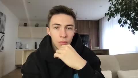 Snapshot of cristianovilla chatting on 15, 12, 2024 CristianoHailey online show from 15, 12, 2024