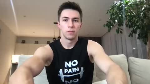 Snapshot of cristianovilla chatting on 2, 2, 2025 CristianoHailey online show from 2, 2, 2025