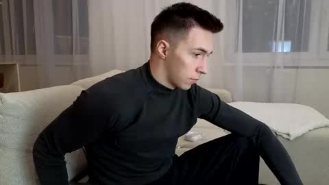 Snapshot of cristianovilla chatting on 2, 3, 2025 CristianoHailey online show from 2, 3, 2025