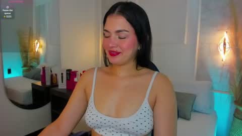 Snapshot of cristina_gallardo chatting on 10, 7, 2026 C R I S T I N A online show from 10, 7, 2026