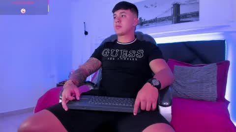 Snapshot of cristopher_strong chatting on 26, 4, 2026 Cristopher online show from 26, 4, 2026
