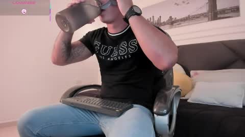 Snapshot of cristopher_strong chatting on 8, 5, 2026 Cristopher online show from 8, 5, 2026