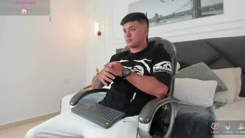 Snapshot of cristopher_strong chatting on 11, 5, 2026 Cristopher online show from 11, 5, 2026