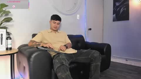 Snapshot of cristopher_strong chatting on 30, 5, 2026 Cristopher online show from 30, 5, 2026