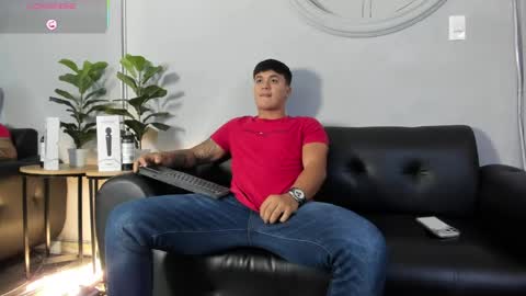 Snapshot of cristopher_strong chatting on 3, 6, 2026 Cristopher online show from 3, 6, 2026