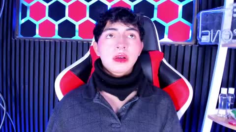 Cristopher  online show from 13, 4, 2026