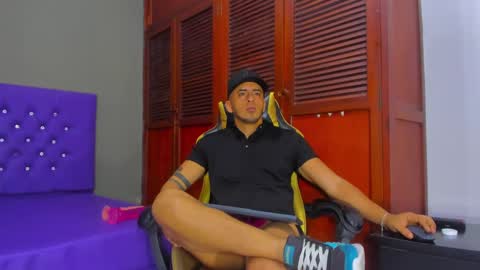Snapshot of cristophertompson chatting on 18, 1, 2025 Say me Cris online show from 18, 1, 2025