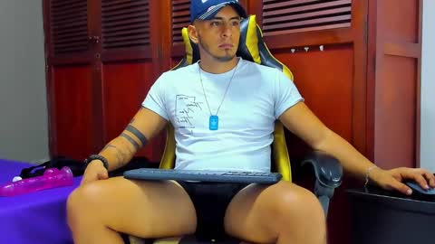 Snapshot of cristophertompson chatting on 4, 2, 2025 Say me Cris online show from 4, 2, 2025