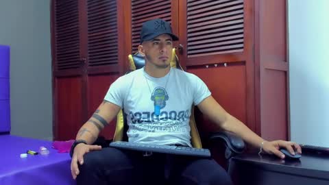 Snapshot of cristophertompson chatting on 8, 2, 2025 Say me Cris online show from 8, 2, 2025