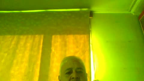 Snapshot of crmperez chatting on 20, 5, 2026 crmperez online show from 20, 5, 2026