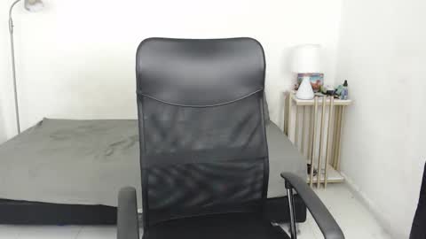 Snapshot of crow_black00 chatting on 27, 9, 2025 crow_black00 online show from 27, 9, 2025