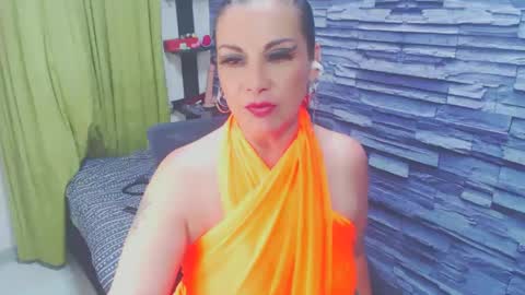 Snapshot of cruela_deviil chatting on 25, 1, 2025 cruela_deviil online show from 25, 1, 2025