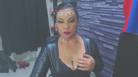 Snapshot of cruela_deviil chatting on 12, 9, 2025 cruela_deviil online show from 12, 9, 2025