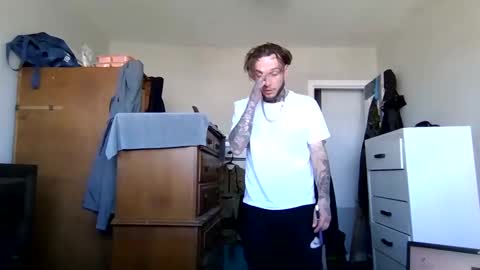 Snapshot of cruz815 chatting on 7, 4, 2026 cruz815 online show from 7, 4, 2026