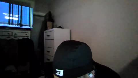 Snapshot of cruz815 chatting on 8, 4, 2026 cruz815 online show from 8, 4, 2026