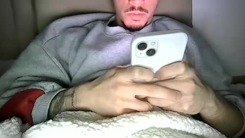 cruzgg_ online show from 25, 6, 2026
