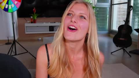 Crystal online show from 10, 2, 2026