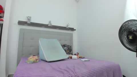 crystal_butterfly1 online show from 26, 1, 2025