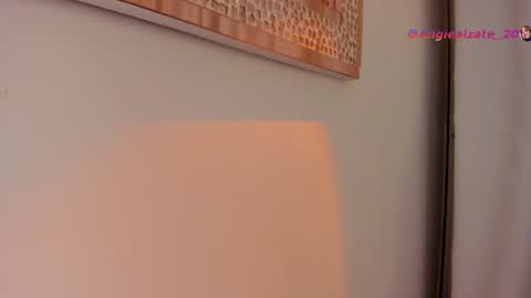 Snapshot of crystal_foster chatting on 15, 7, 2026 angie online show from 15, 7, 2026