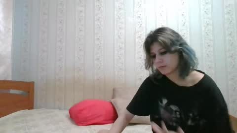 Crystal and Marcl online show from 5, 12, 2024