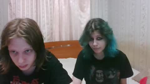Crystal and Marcl online show from 17, 12, 2024