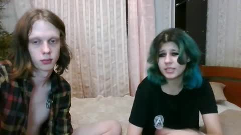 Crystal and Marcl online show from 16, 1, 2025