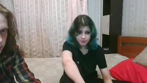 Crystal and Marcl online show from 17, 1, 2025