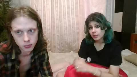 Crystal and Marcl online show from 17, 1, 2025