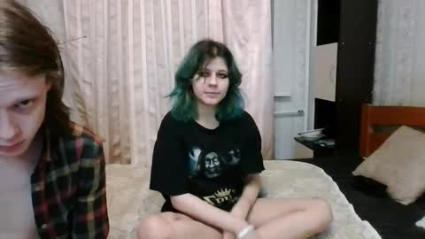 Crystal and Marcl online show from 19, 1, 2025
