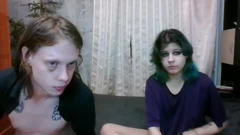 Crystal and Marcl online show from 23, 1, 2025