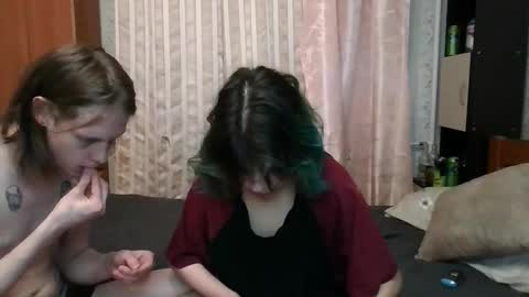 Crystal and Marcl online show from 14, 2, 2025