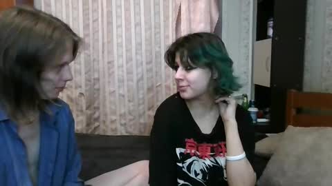 Crystal and Marcl online show from 19, 2, 2025