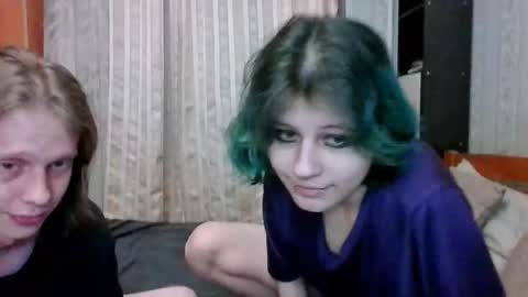 Crystal and Marcl online show from 2, 3, 2025