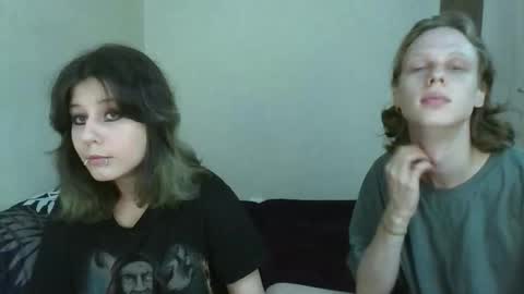 Crystal and Marcl online show from 13, 9, 2025