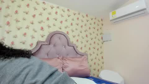 Milf Latina online show from 18, 5, 2026