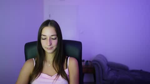 Crystalbrunette18 online show from 4, 7, 2026