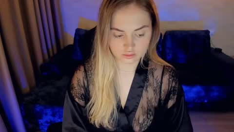 crystalemily online show from 8, 1, 2025