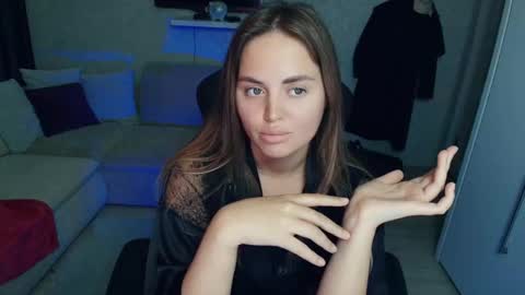 crystalemily online show from 1, 10, 2025