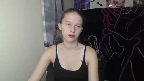 Snapshot of crystalgirl__ chatting on 29, 9, 2025 Stella online show from 29, 9, 2025