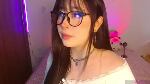 Snapshot of crystalitesq chatting on 18, 6, 2026 Olivia online show from 18, 6, 2026