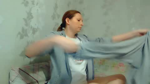 Snapshot of crystallangel chatting on 20, 4, 2026 CrystallAngel online show from 20, 4, 2026